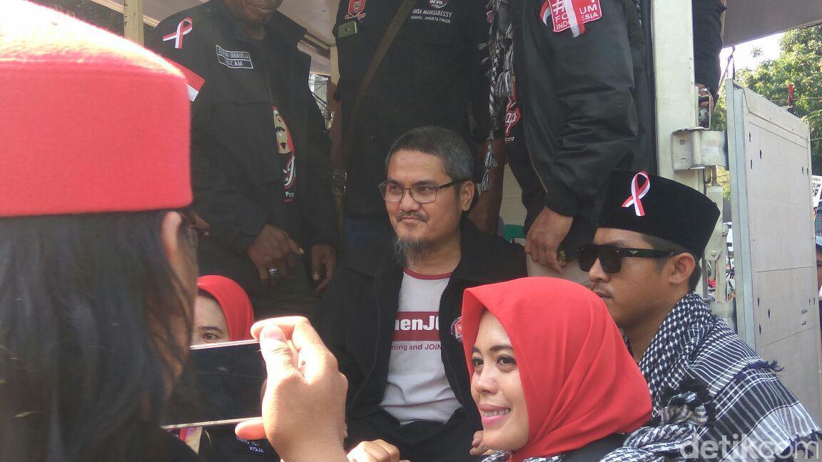 Orasi Bela Rohingya, Jonru: Mari Berdoa agar Myanmar Damai