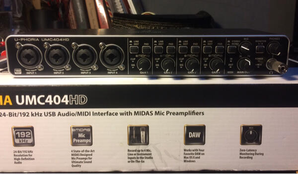 Behringer umc404hd