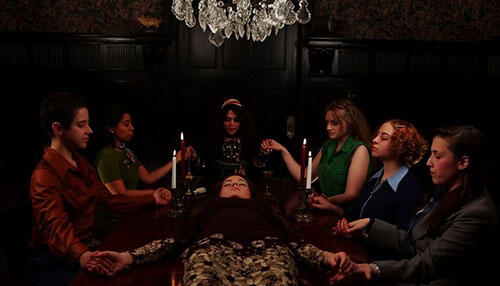 Seance, Metode Komunikasi Roh ala Barat yang Terus Dipraktikkan hingga Sekarang