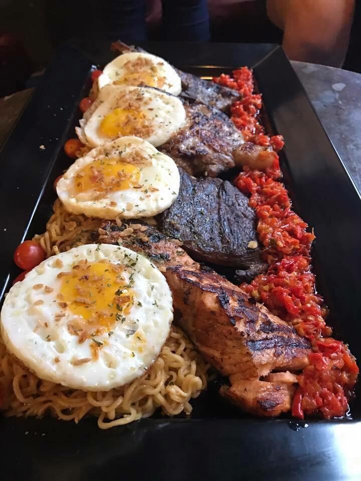 Yuk intip sajian lezat kafe Indomie pertama yang dibuka di Malaysia