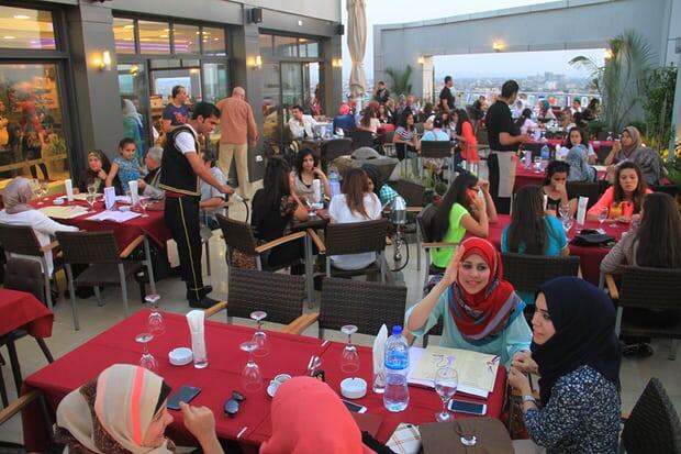 melihat restoran kelas menengah-bawah di gaza,palestina