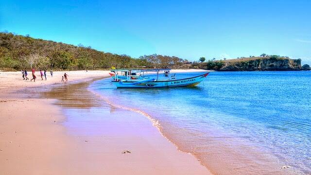Inilah 7 Pantai Terindah di Dunia