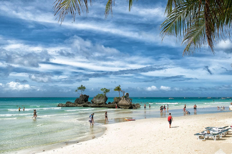 Inilah 7 Pantai Terindah di Dunia