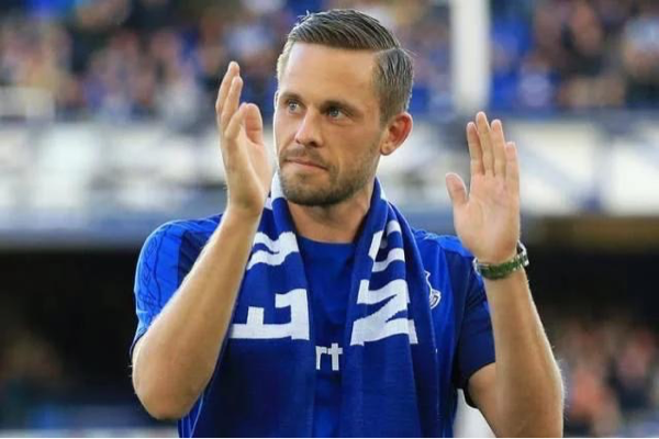 10 Transfer Pemain Terburuk Musim 2017