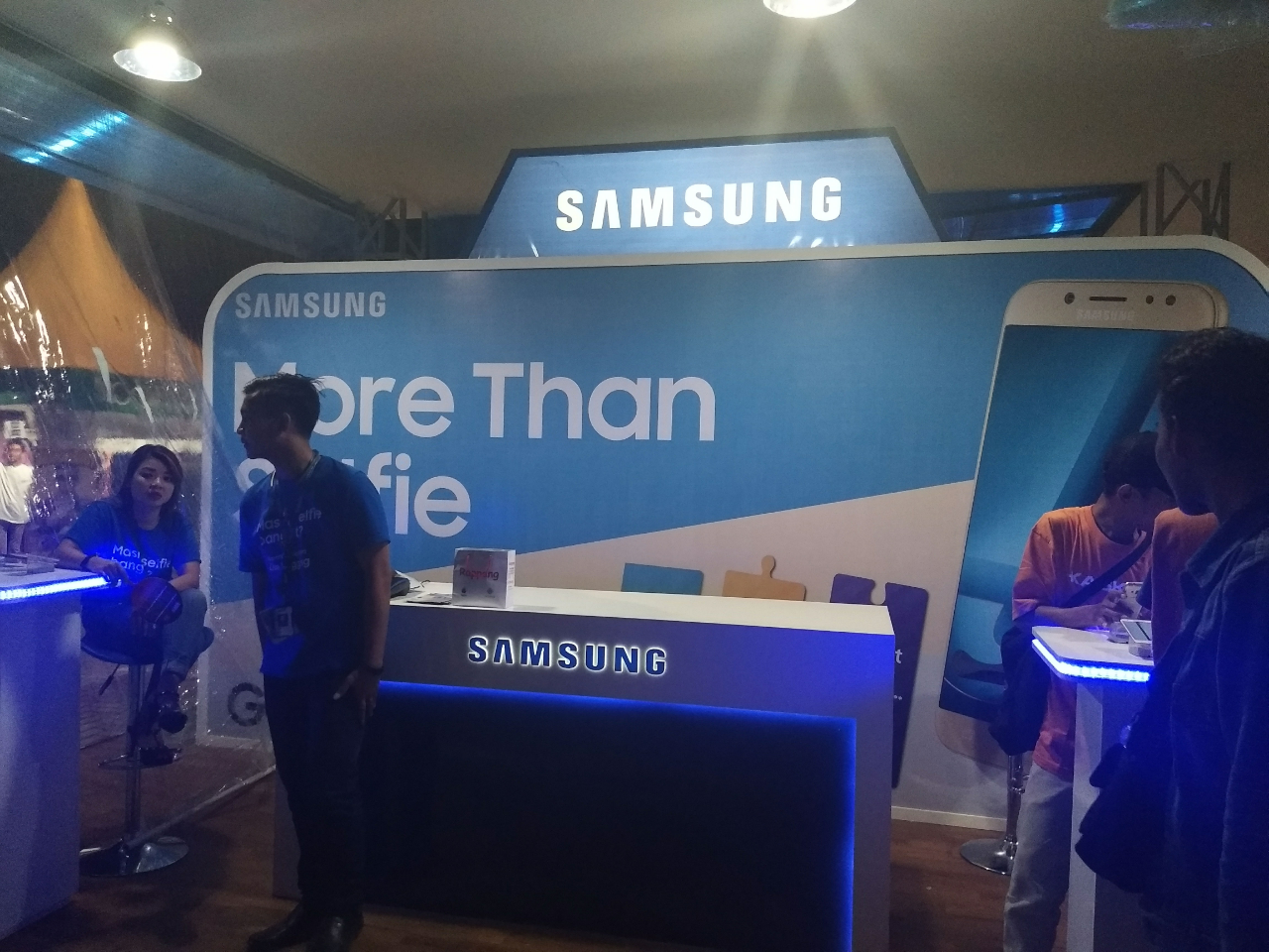 &#91;FR&#93;More Than Selfie bersama Samsung Galaxy J5 Pro di Bekasi Clothing Expo 2017