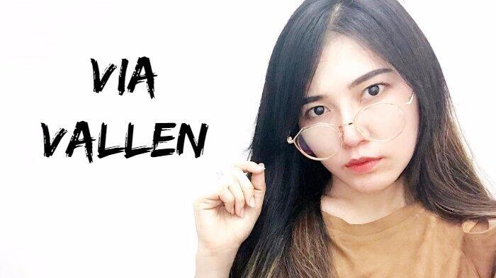 Via Vallen Unggah Foto Cantik, 'Tangan' di Dadanya Bikin Salah Fokus, Perhatikan!