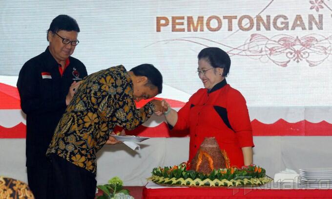 Jokowi Diminta Disiplinkan Partai Koalisi yang Dukung Pansus KPK