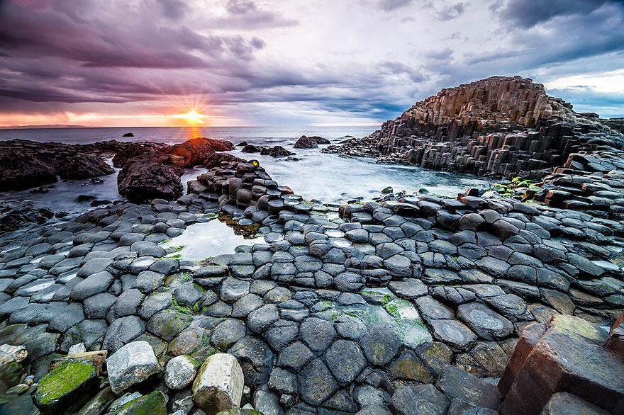 Pantai Langkah Unik Indah di Dunia
