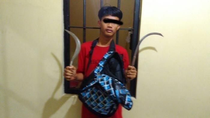Sok Jagoan, Pelajar Bacok Polisi Pakai Celurit Hanya karena di Stop