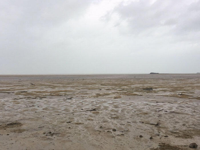 Foto-foto Dahsyatnya Badai Irma yang Hilangkan LAUTAN