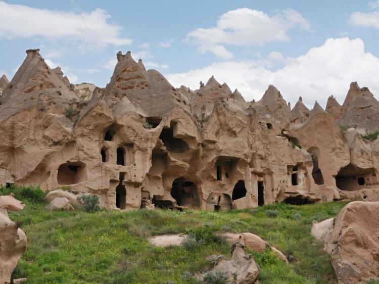 MENYAMBANGI KEUNIKAN CAPPADOCIA DI TURKI