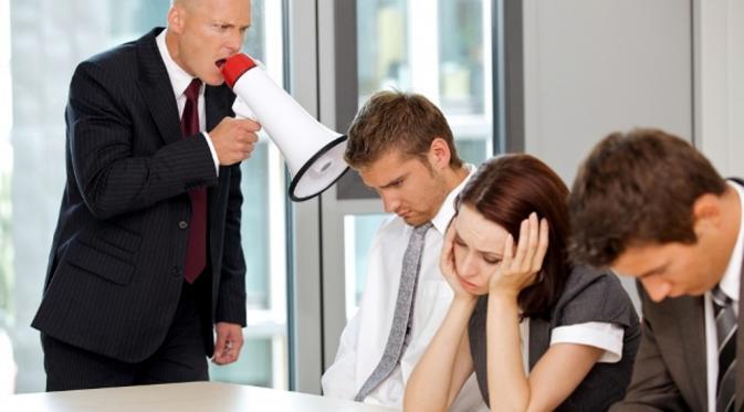 Hal-hal Konyol di Kantor yang Gak Bisa Dilupain 