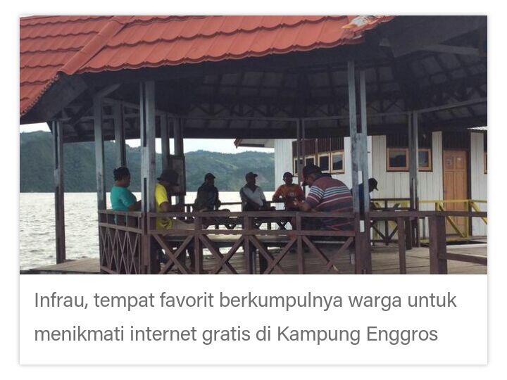 Senangnya Warga Kampung Enggros Papua Menikmati Internet