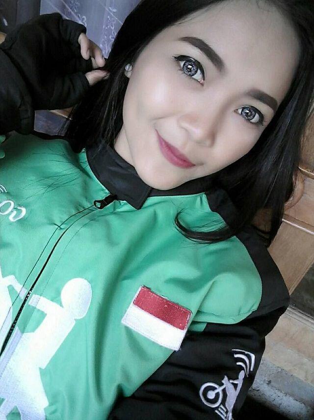 10 Driver Ojek Online Yang Cantiknya Kebangetan dan Bikin Betah Diboncengin