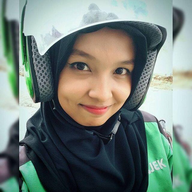 10 Driver Ojek Online Yang Cantiknya Kebangetan dan Bikin Betah Diboncengin