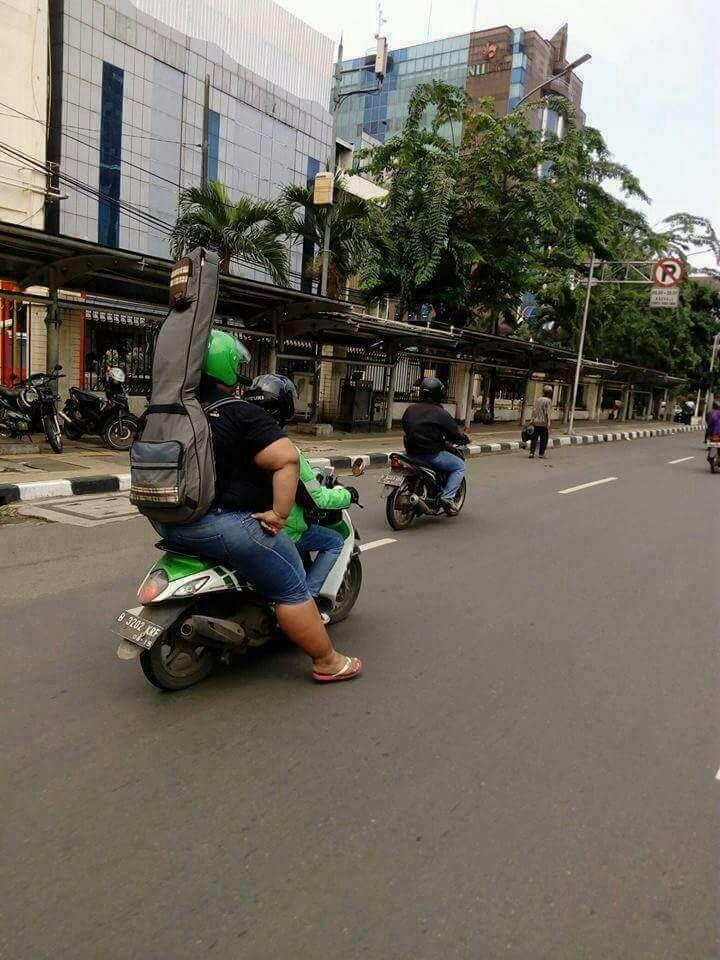 10 Driver Ojek Online Yang Cantiknya Kebangetan dan Bikin Betah Diboncengin