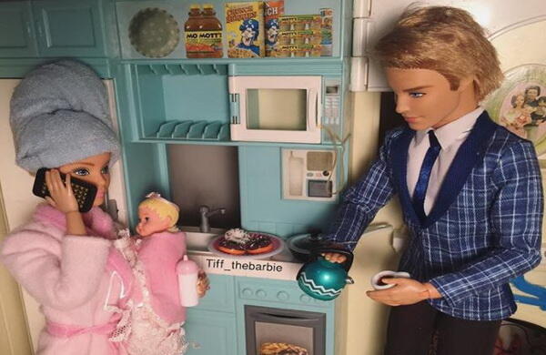Barbie si Gadis Cantik Kini Bertransformasi Menjadi Millenial Mom's