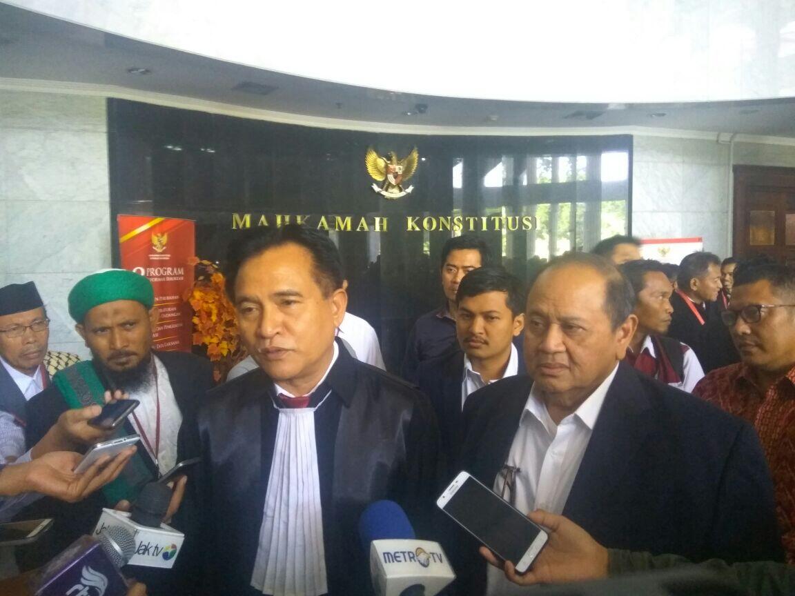 Emir Moeis Ajukan Uji Materi Soal Saksi dan Keaslian Dokumen