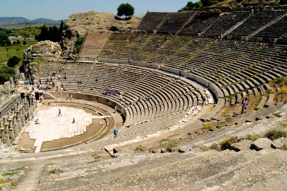MENIKMATI SUASANA ROMAWI KUNO DI EPHESUS, SELCUK, TURKI