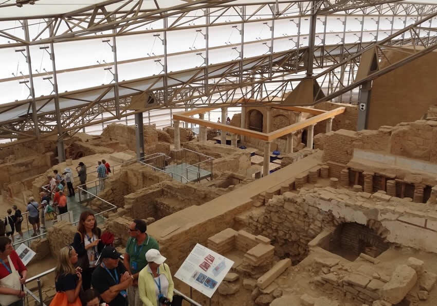 MENIKMATI SUASANA ROMAWI KUNO DI EPHESUS, SELCUK, TURKI
