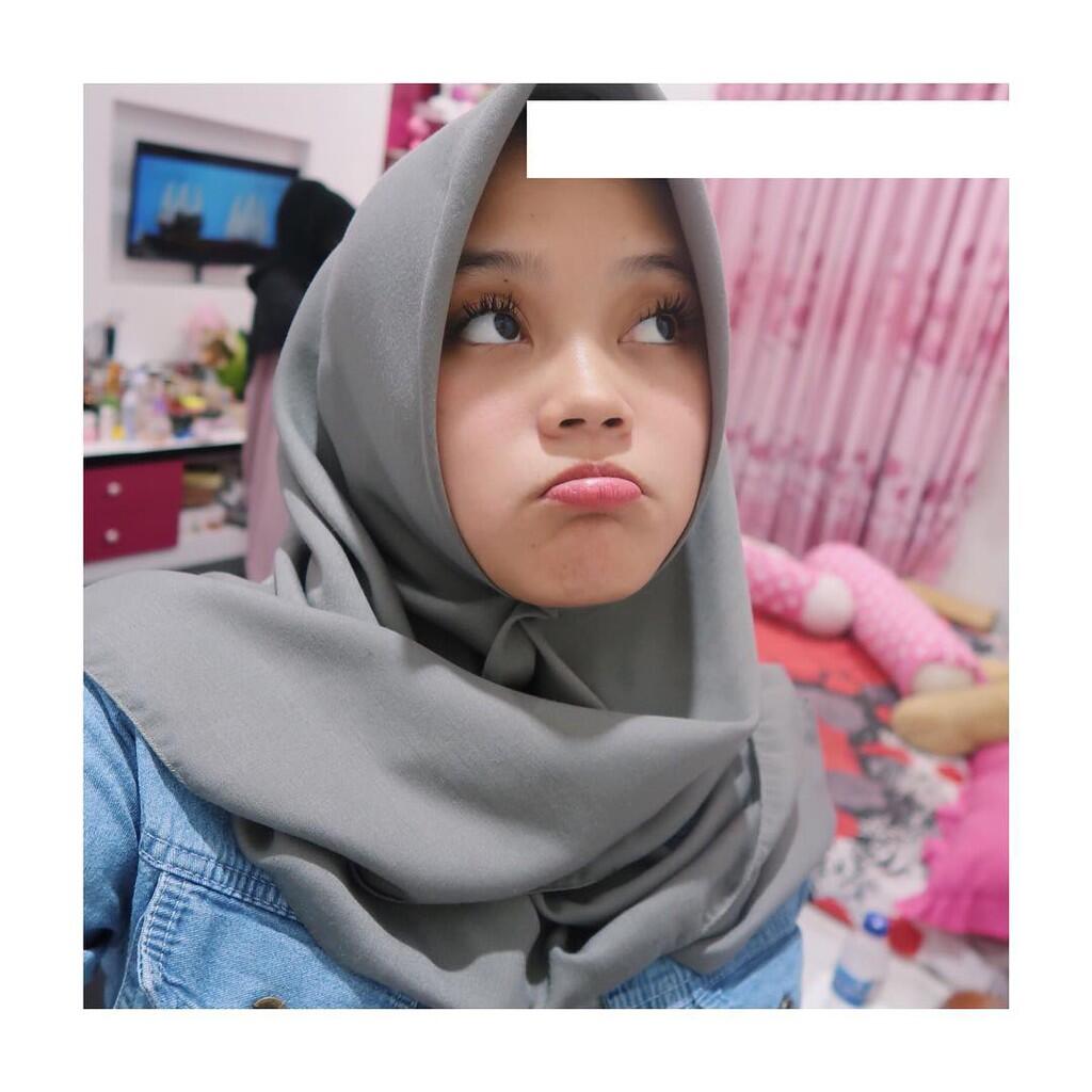 9 Potret Putri Delina, Anak Sule yang Juga Bersuara Merdu