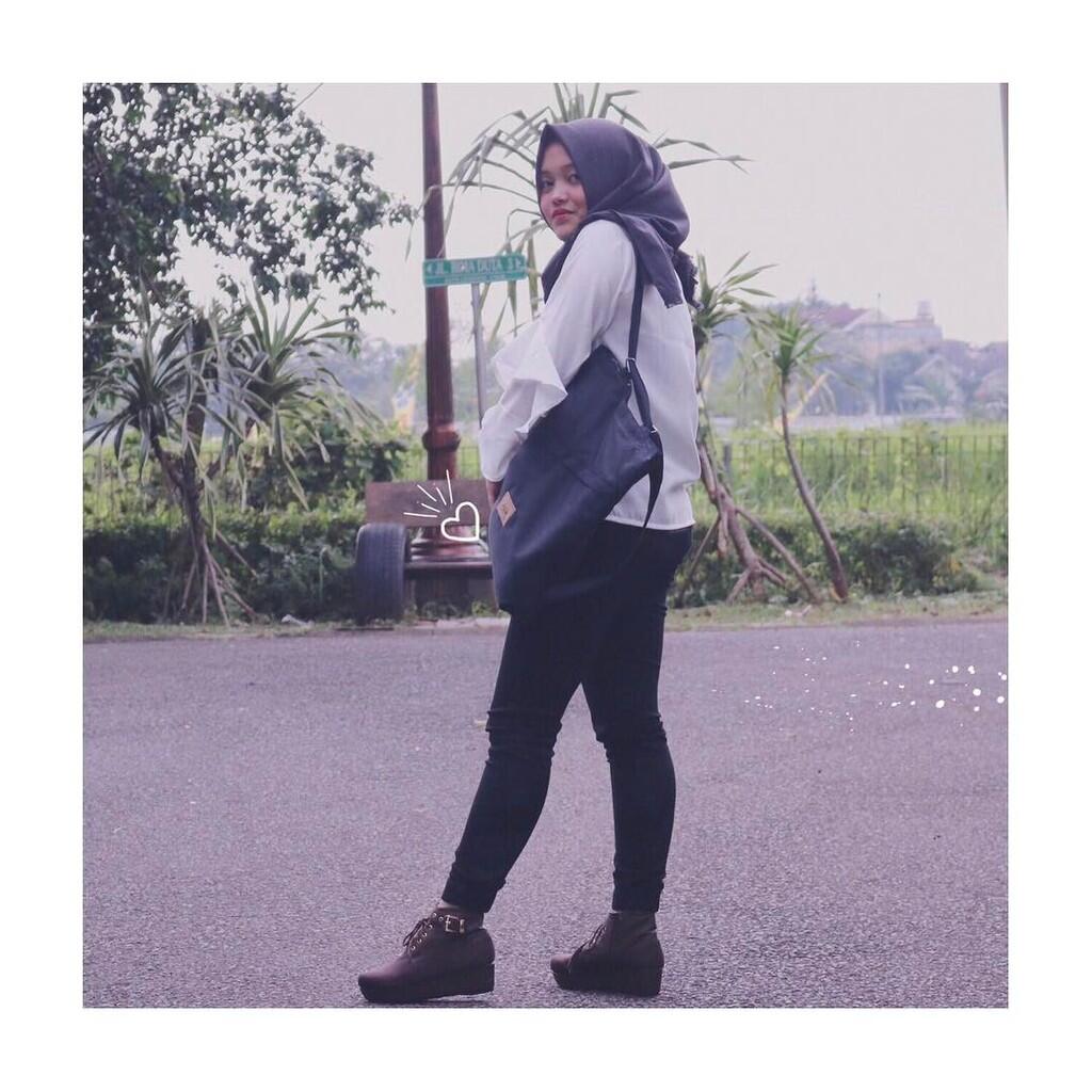 9 Potret Putri Delina, Anak Sule yang Juga Bersuara Merdu