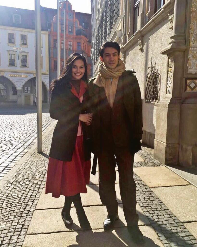 10 Gaya Simpel Indah Permatasari, Aktris Muda yang Tengah Naik Daun