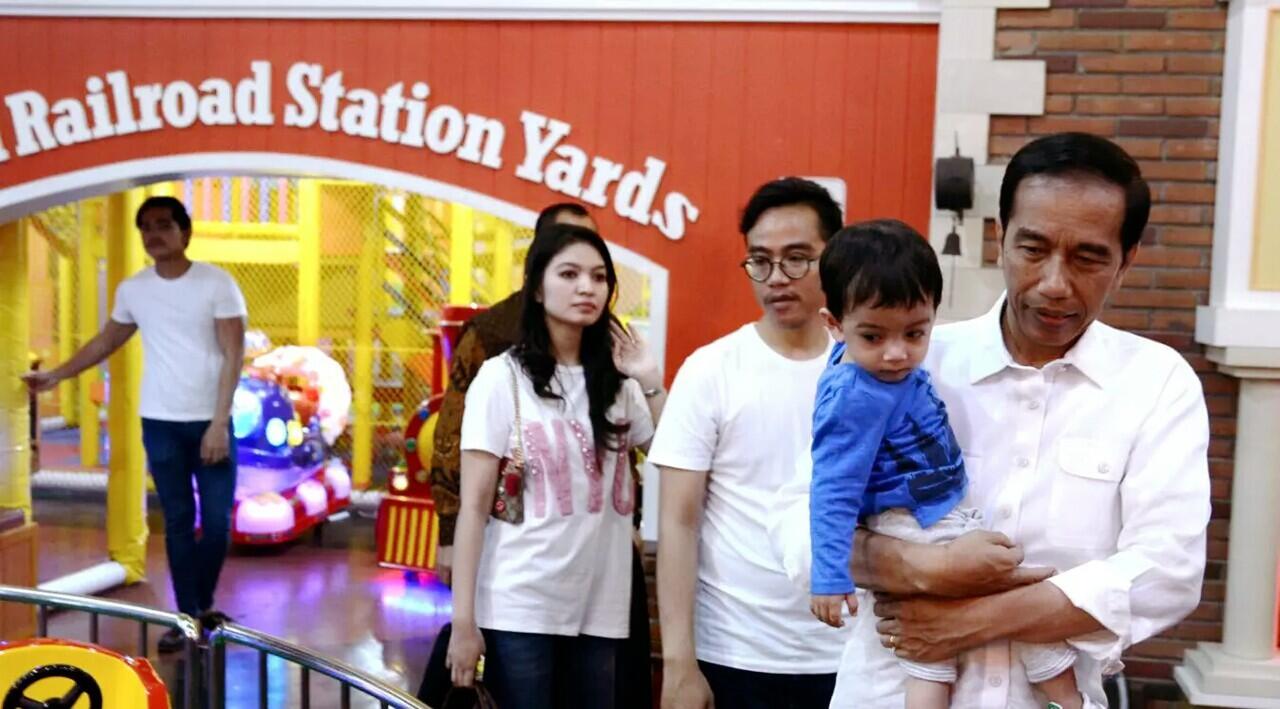 Ketika Jokowi Kangen Cucu dan Manusia Biasa