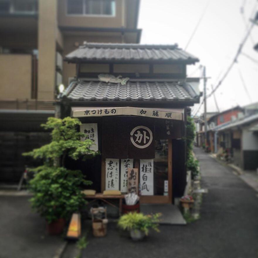 Mengintip Bangunan Rumah di Jepang Yang Berukuran Kecil dan Nyaman