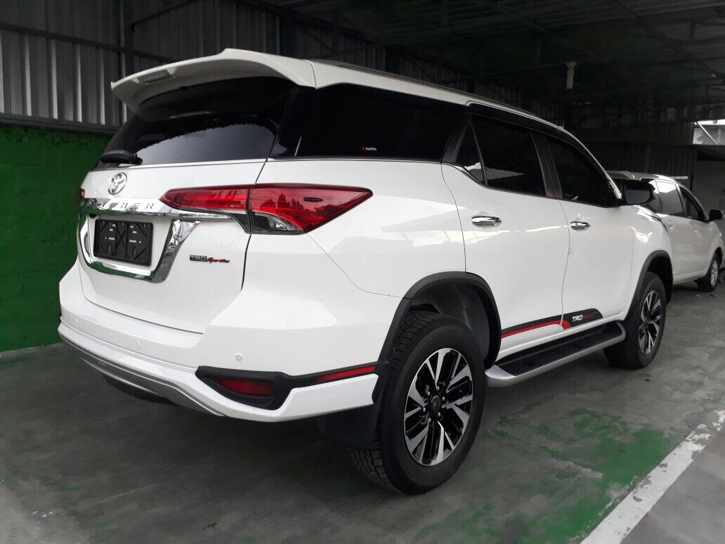 31 Foto Fortuner Vrz Modifikasi Velg Modifbiker