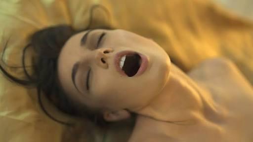 Perempuan Juga Mengalami Mimpi Basah