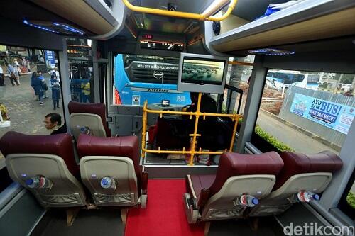 Penampakan Bus TransJakarta Premium yang Sepi Peminat