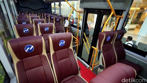 Penampakan Bus TransJakarta Premium yang Sepi Peminat