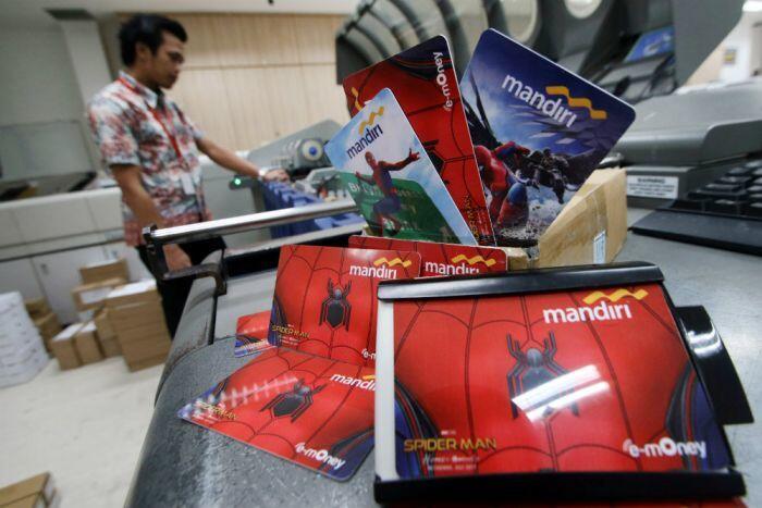 Bank negara batal tarik biaya isi ulang uang elektronik