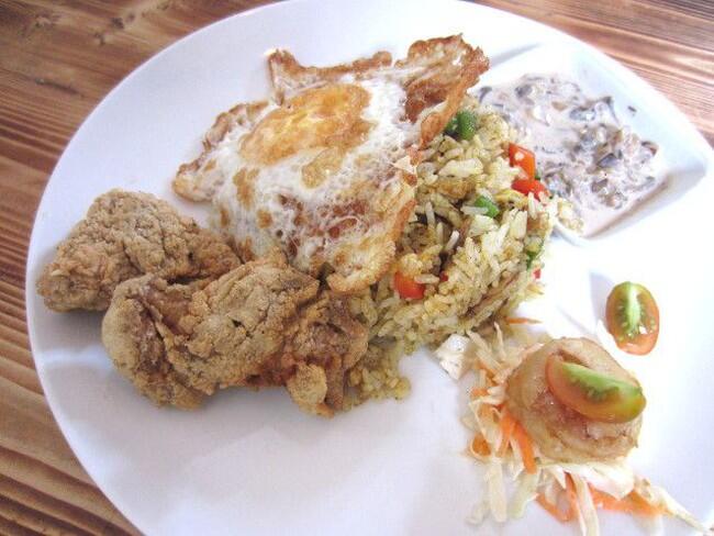 Nasi Goreng yang Sedap dengan Ragam Bumbu Unik Ada di 10 Tempat Ini