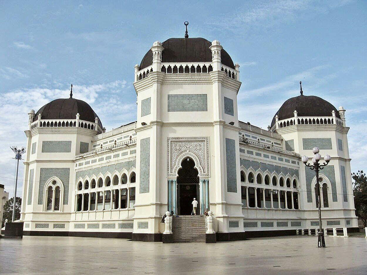 10 Bangunan Bersejarah di Kota Medan