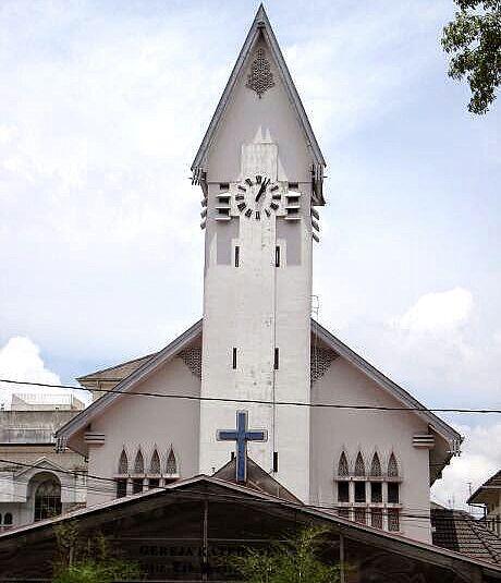 10 Bangunan Bersejarah di Kota Medan