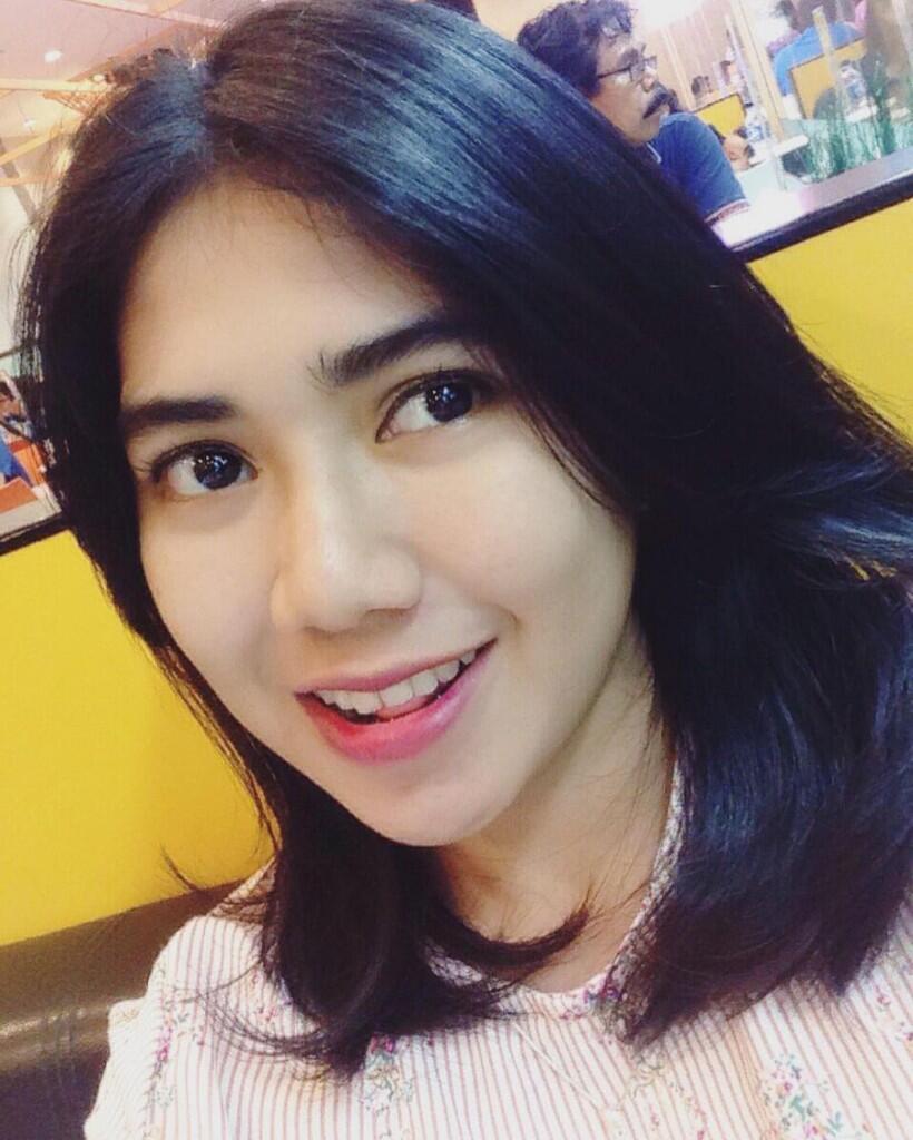 Intan Campina, staf perusahaan ojek online yang disebut mirip Isyana
