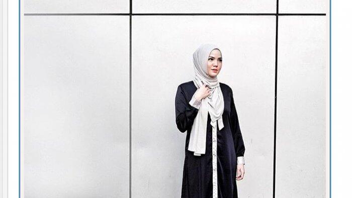Reaksi Alice Norin Saat Disarankan Berhijab