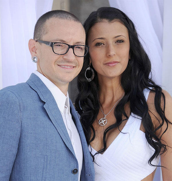 Istri Unggah Video 36 jam Sebelum Chester Bennington Meninggal