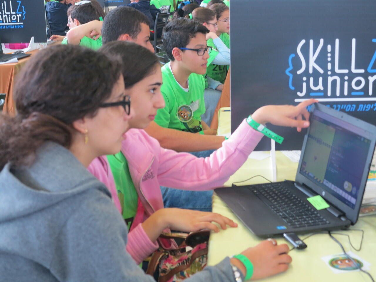 Sekolah Israel Mengajari Anak-Anak Keterampilan Cyber dan Robotika