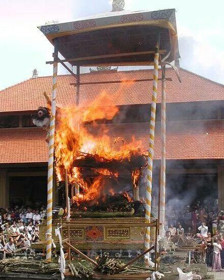 Beberapa Ritual Atau Budaya Penguburan Unik Dari Seluruh Dunia 