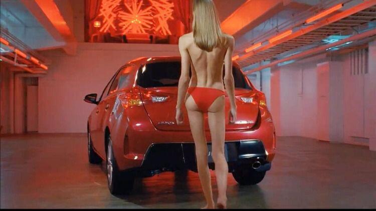 Super Cantik! Pria Ini Dibayar Rp 1.9 Miliar untuk Jadi Supermodel Seksi