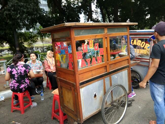 Berbagai Godaan yang Gagalkan Pembakaran Kalori di Car Free Day