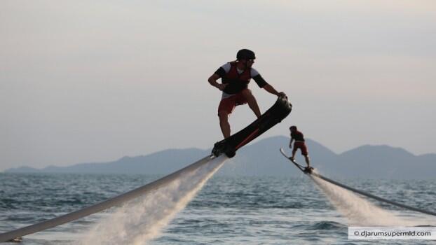 Mengenal Hoverboard Water, Alat yang Bikin Kita Serasa Jadi Green Goblin Gan!