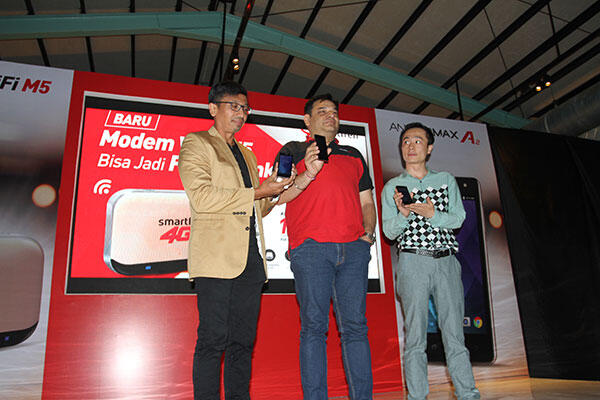 Smartfren Rilis Andromax A2 dan Modem WiFi M5