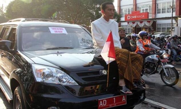 Mengulik Mobil ESEMKA, Karya Anak Bangsa yang Kini Bisa Dipesan Lewat Online!
