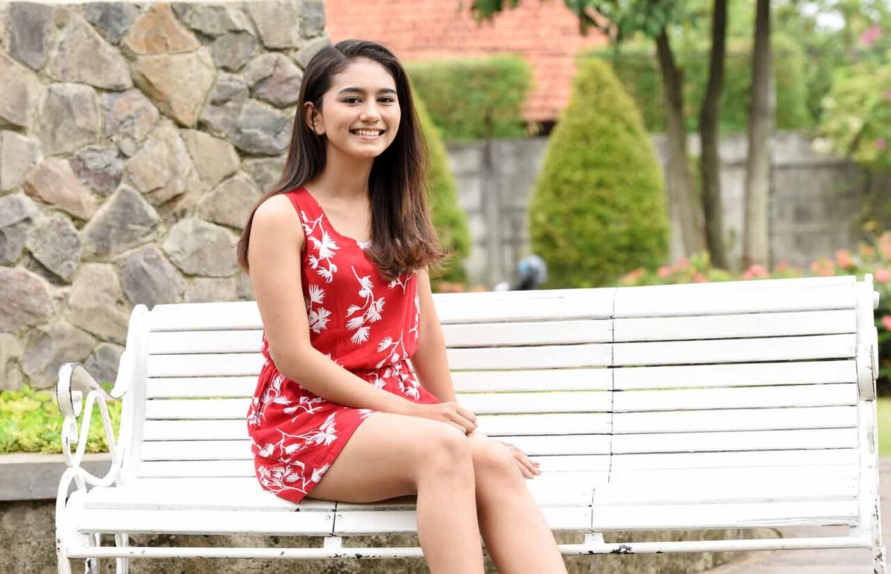 Nadhea Ananda Putri Cantik dan Seksi