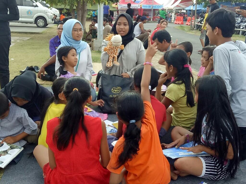 Menengok Aktivitas Anak-anak Pengungsi Gunung Agung