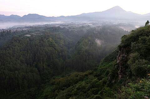 7 Kota Di Indonesia Yang Tidak Akan Membuat Solo Traveler Kesepian